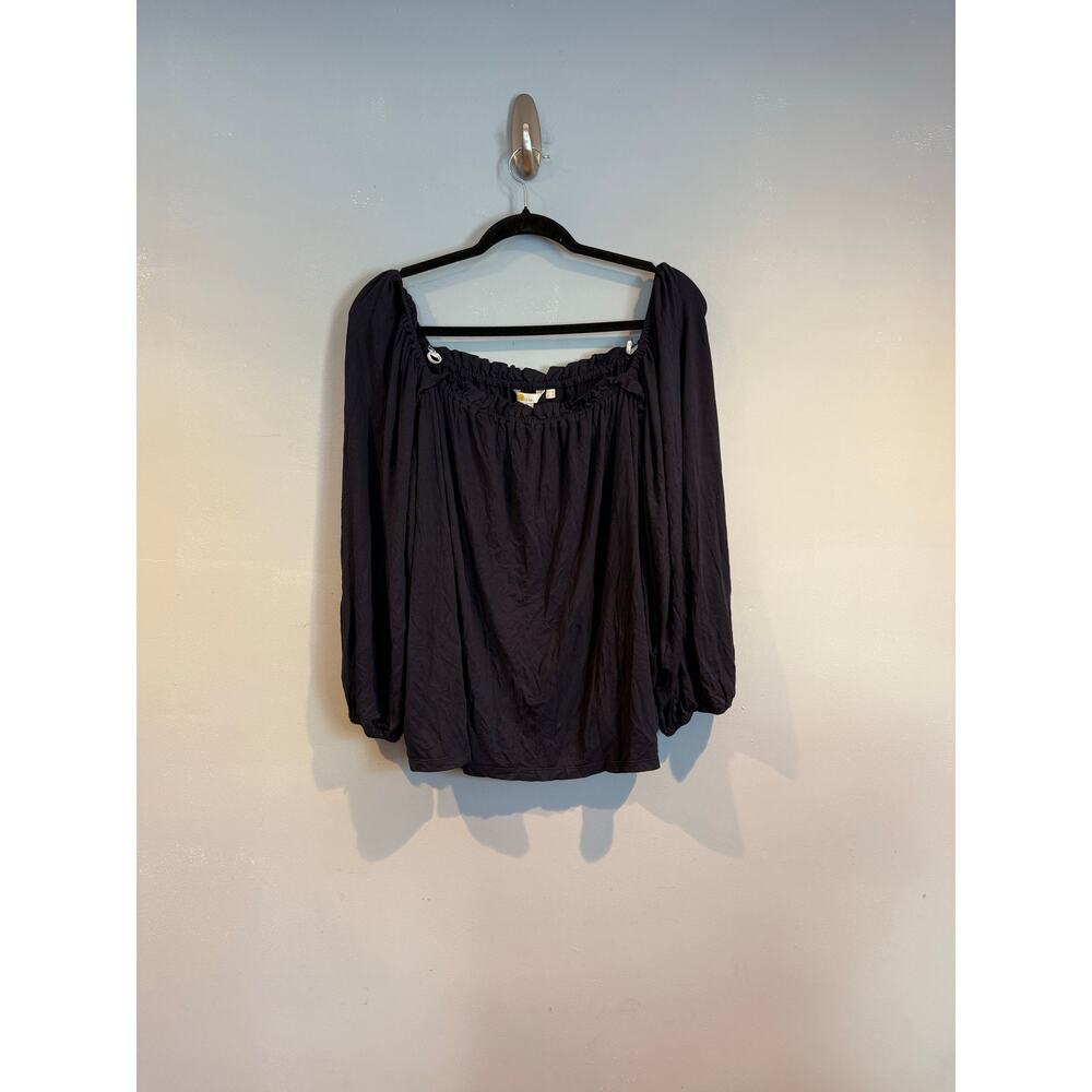 Boden Off-Shoulder Navy Peasant Blouse
Size: US 14 (UK 18)